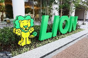 lion sign, logo